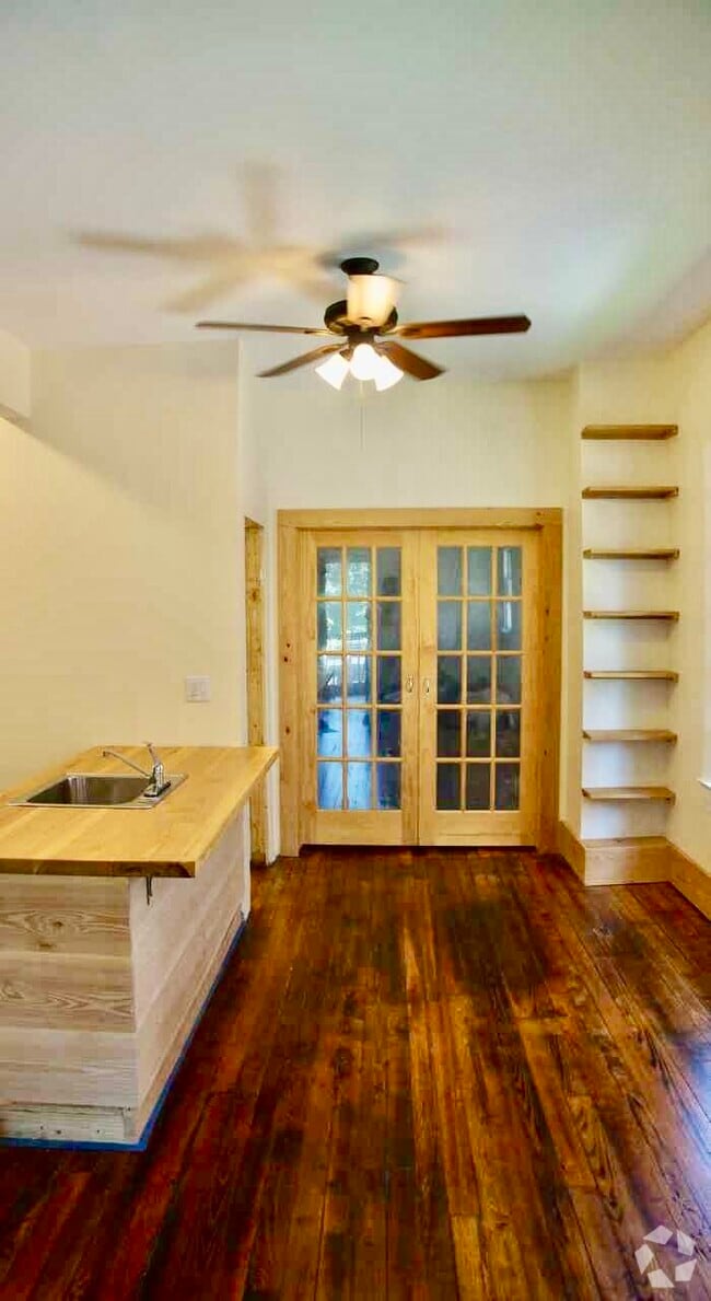 Building Photo - 821 N 8th St Unit 2 Rental