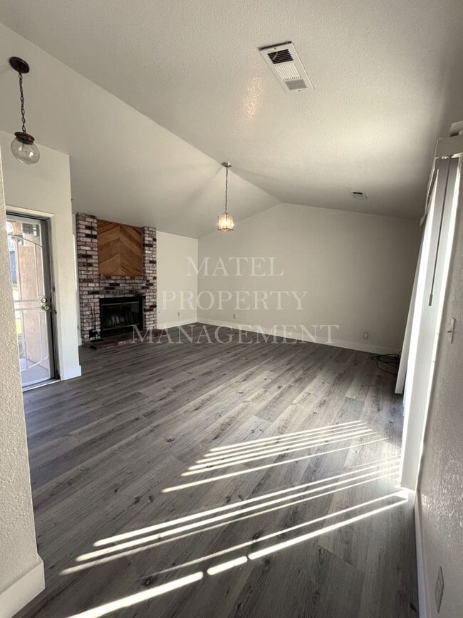 Photo - 509 Pirinen Ln