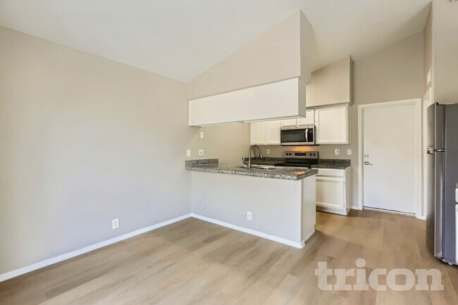 Photo - 7321 N 69th Ave