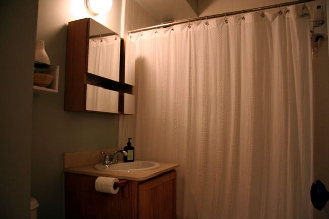 Photo - 15 E Kirby St Unit 806