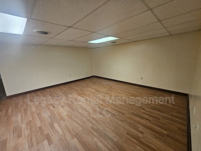 Photo - 535 W Shawnee Ave