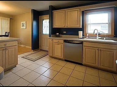 Photo - "Charming 3-Bedroom Haven with 2 Full Baths in Villa Park – Your Ideal Retreat!"