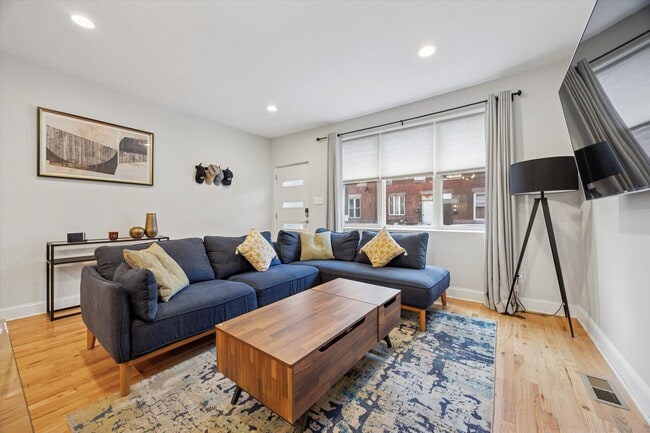 Building Photo - 1525 S 29th St Rental