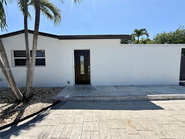 Building Photo - 6520 W 8th Ln