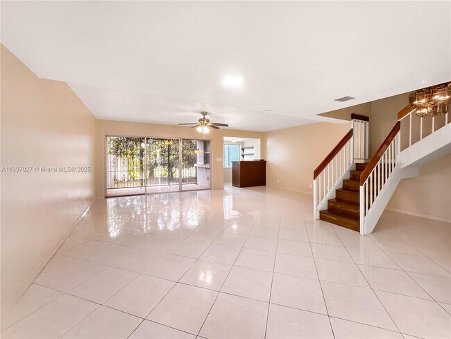 Photo - 5608 NW 19th St