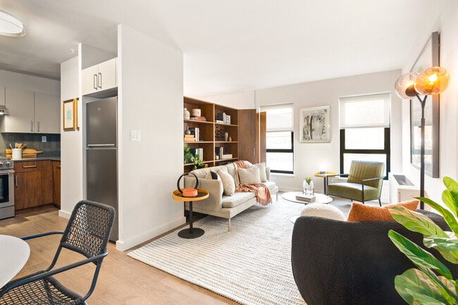 Apartment Living - Arbor College Park