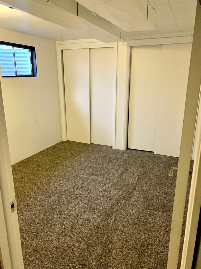 Basement non conforming bedroom