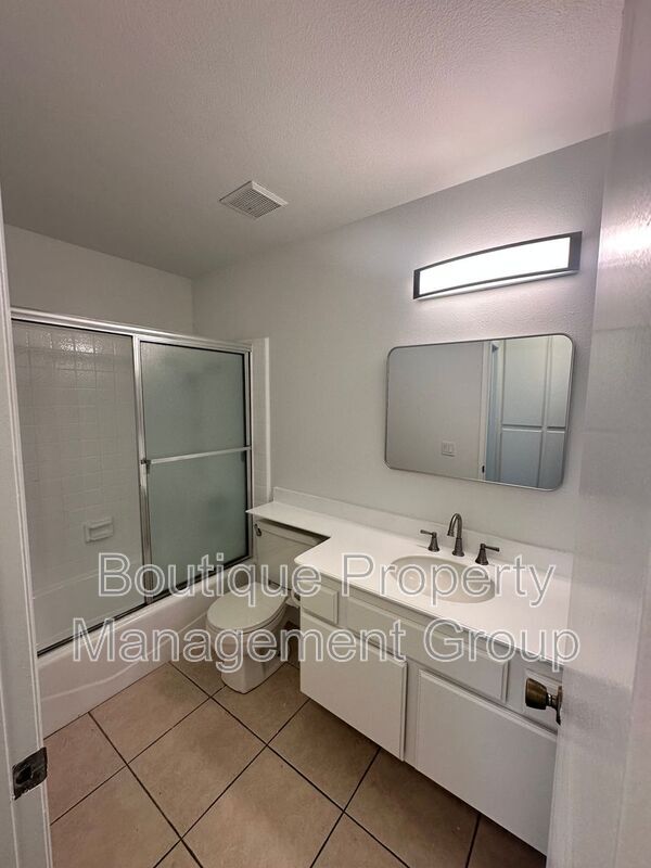 Photo - 2699 N Canal St