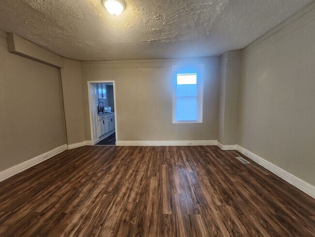 Photo - Cozy 2 Bedroom Home in West Baltimore