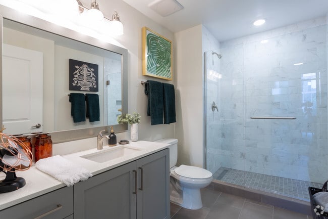 2BR, 2BA - 1,110 SF