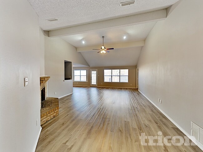 Photo - 918 Elliott Dr