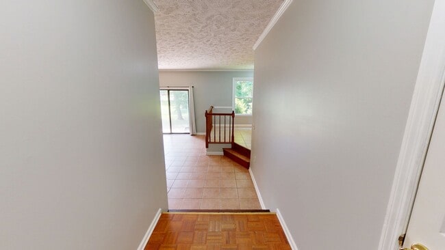 Photo - Charming 3 bedroom / 2 bathroom home with large fenced backyard near shopping & Fort Bragg!