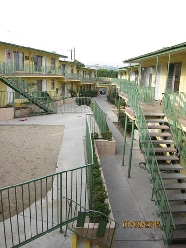 Photo - College Manor