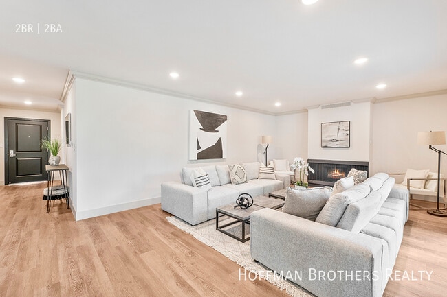 Building Photo - 821 3rd St Unit 209