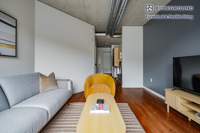 Photo - 624 Yale Ave N Unidad FL6-ID988