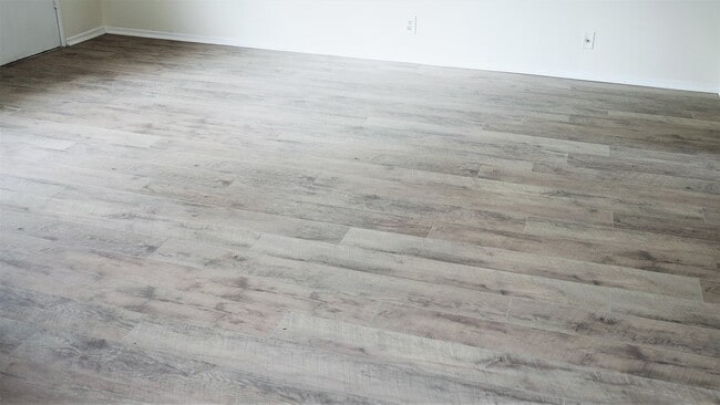 Photo - Spacious, modern, and bright! Love at first sight Unit #2