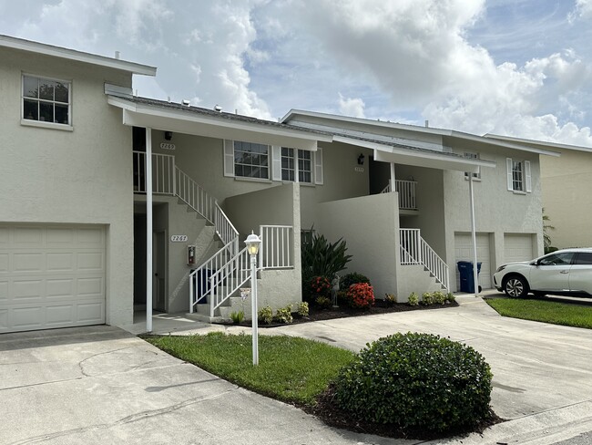 Building Photo - 7273 Eleanor Cir Unit 7273 Rental