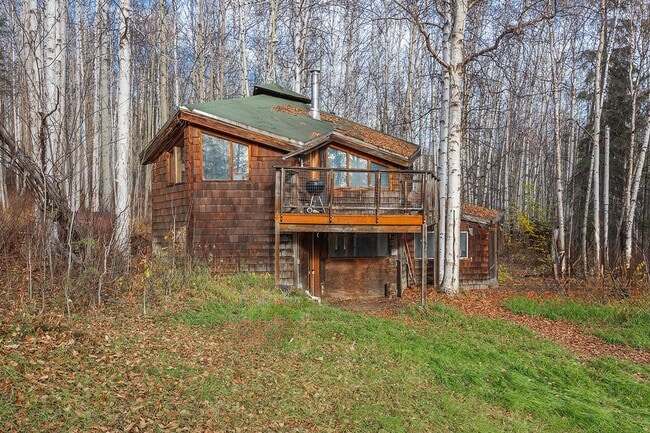 Building Photo - Cozy 2 Bedroom, 1 Bath, With a great Locat...