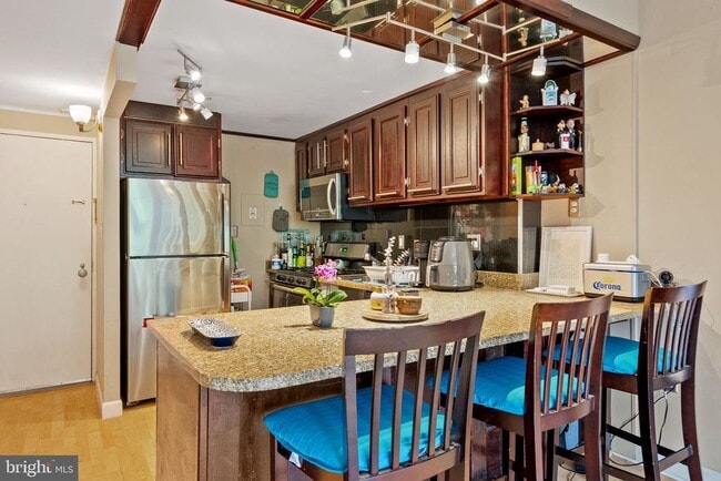 Building Photo - 2939 Van Ness St NW Unit 512 Rental