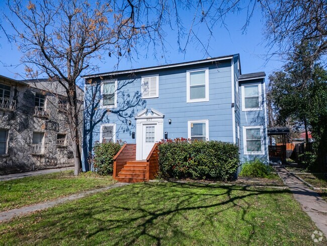 Building Photo - Jefferson Terrace Duplex for Lease Rental