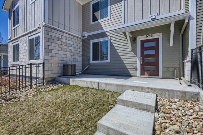 Photo - 679 Stonebridge Dr