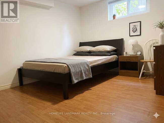 Photo - 22 Glendinning Ave