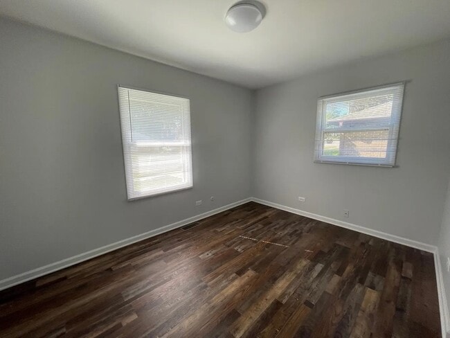 Photo - 70 Walnut Ct