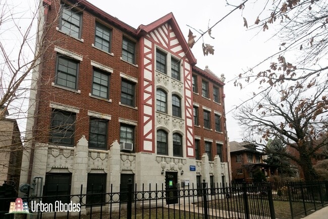 Building Photo - 2410 S Kedzie Ave Unit J06W