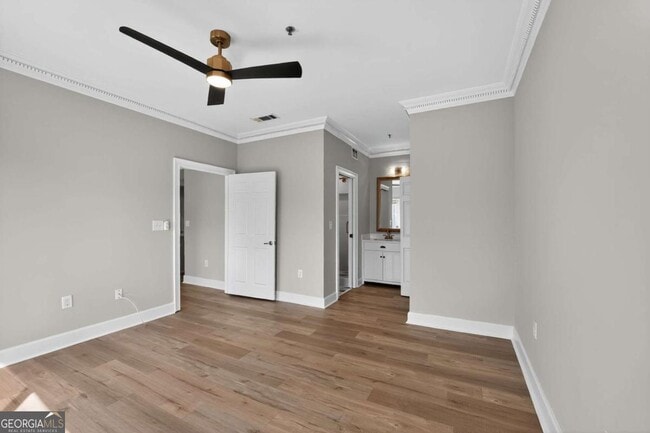 Building Photo - 2161 Peachtree Rd NE Unit 706