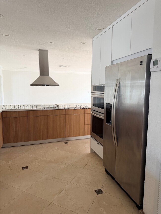 Photo - 16643 Golfview Dr