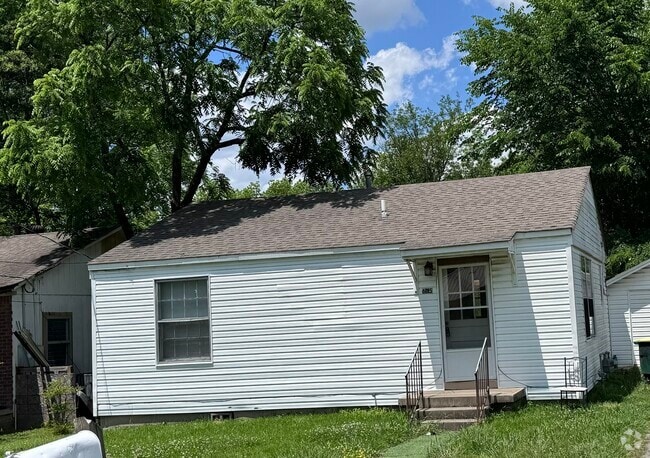 Building Photo - 615 W 34th St Rental