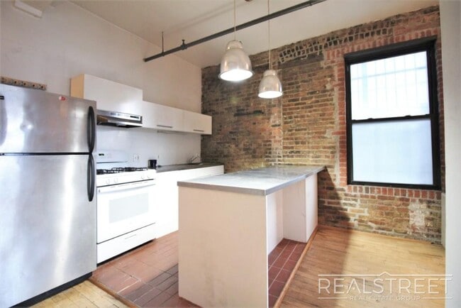 Photo - 2 BED LOFT in Williamsburg with Views! Unidad 1G