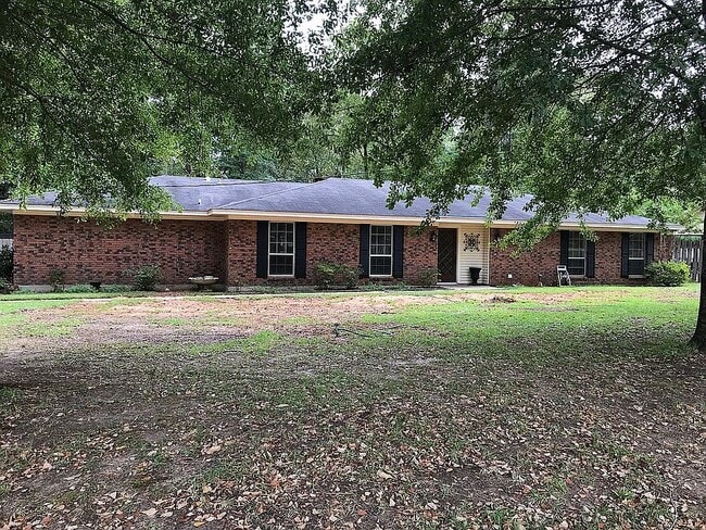 Building Photo - 104 Frazier Rd