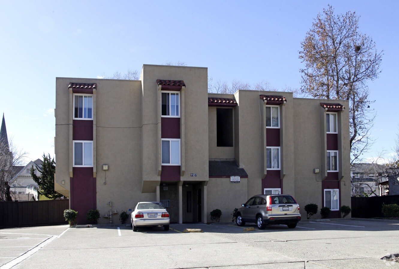 Photo - 1127 Foothill Blvd Apartments