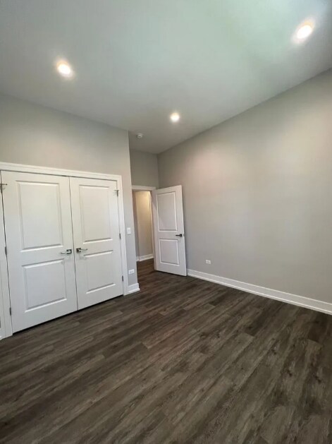 4851 N Claremont Ave Unit 205