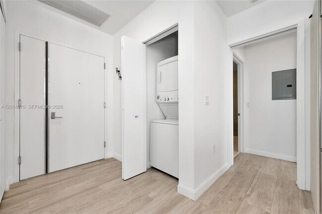 Photo - 55 SW 9th St Unit 4208