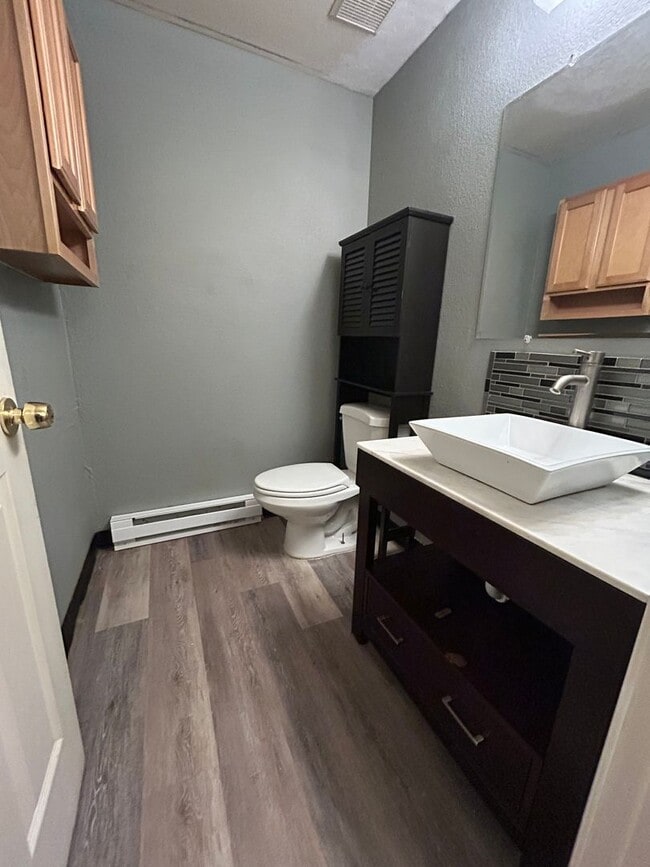 Photo - 2bed, 1.5 bath Duplex with Garage & Fenced Yard!