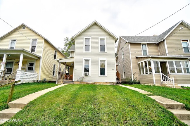 Photo - 535 E 5th St