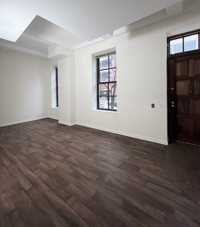 1BD 1.5BA Brownstone - Living Room