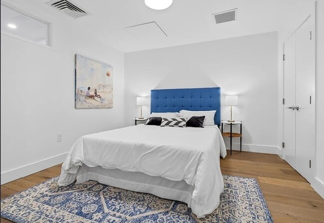 Building Photo - 140 7th Ave Unit 5D Rental