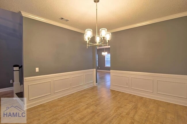 432 Fairview Cir