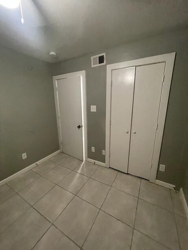 Photo - Airline Villas Apartments