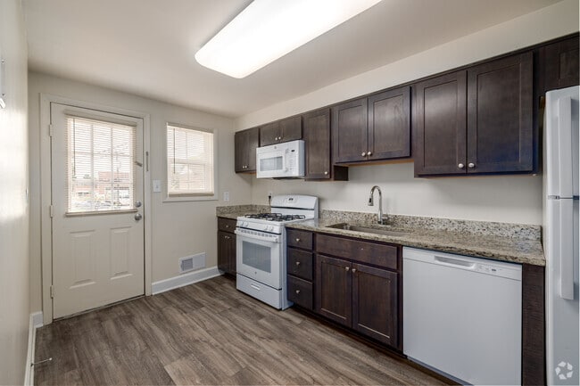 3BR, 1BA - 1,768SF - Kitchen