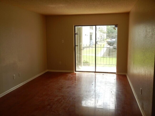 Photo - 2816 S Bartell Dr