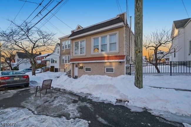 Photo - 245 Pierre Ave Unit 1