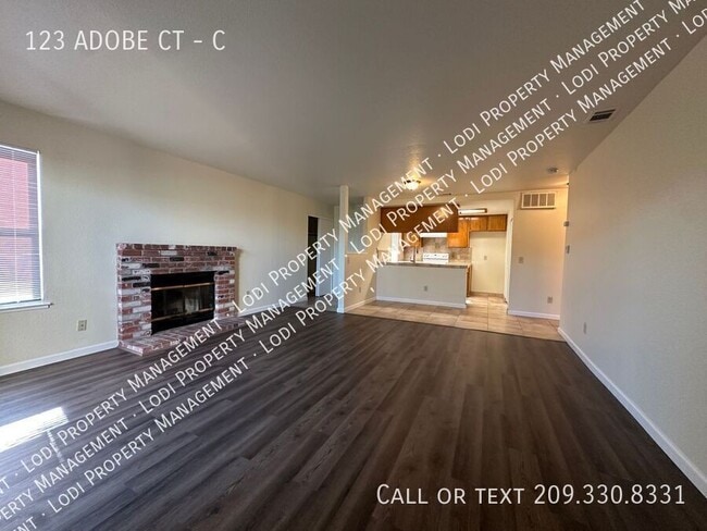 Photo - 123 Adobe Ct Unit C