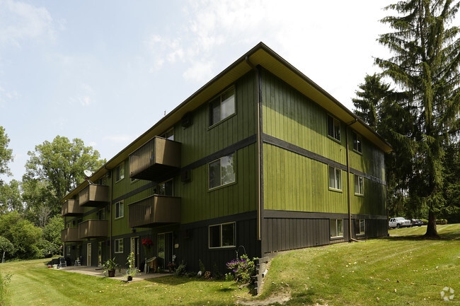 Sandstone Creek Apartments For Rent in Grand Ledge, MI