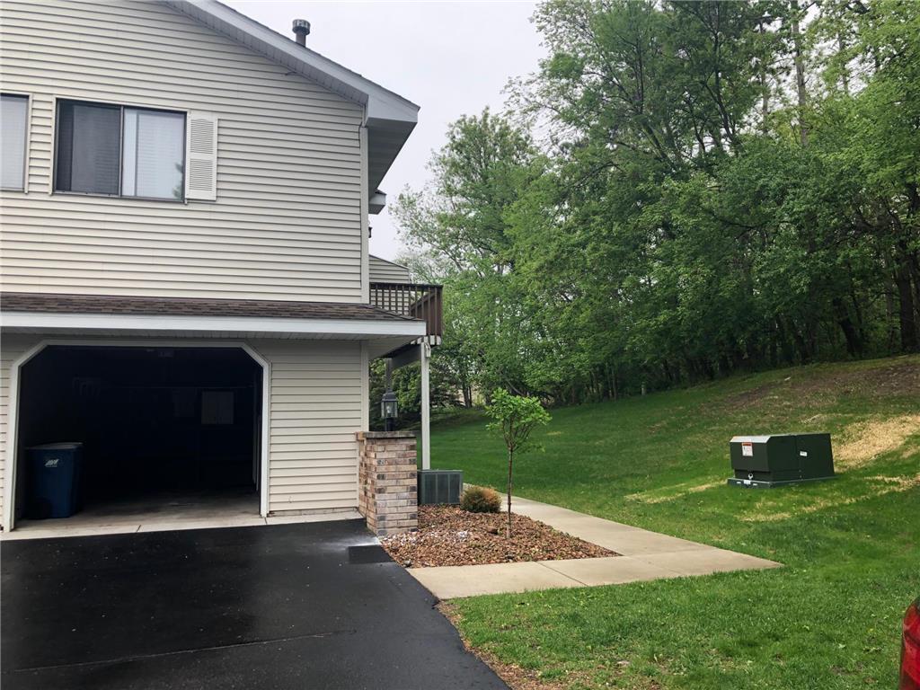 Photo - 7626 Wedgewood Ct N