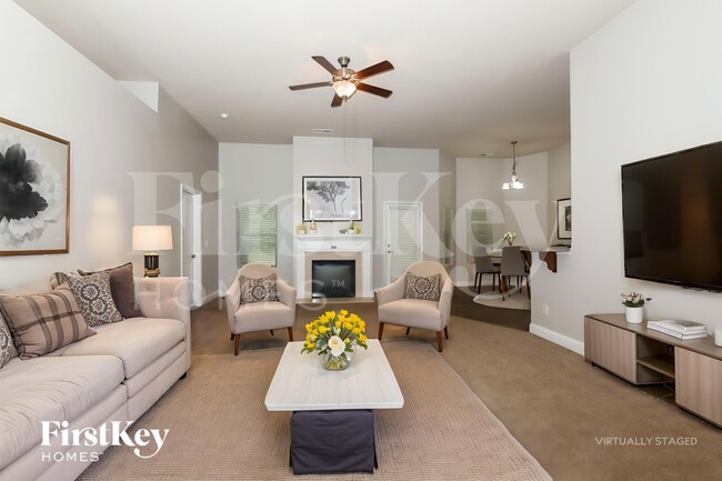 Photo - 1000 Yorkshire Dr