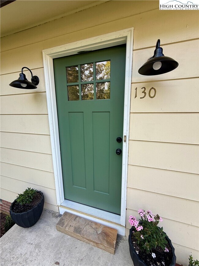 Photo - 130 Maple Dr